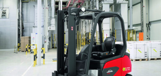 Linde adds intelligent safety to EX electric forklifts